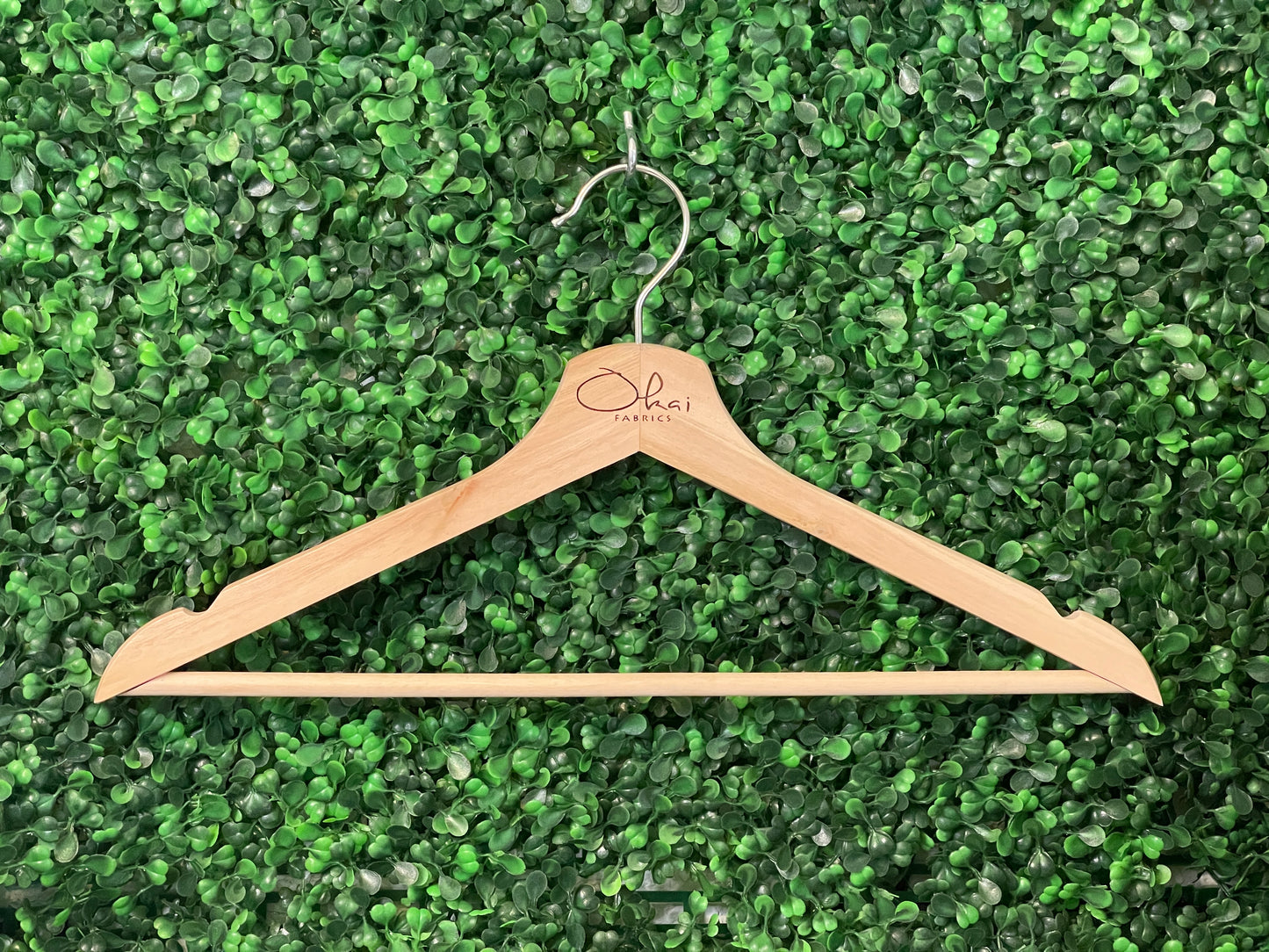 LOGO HANGER